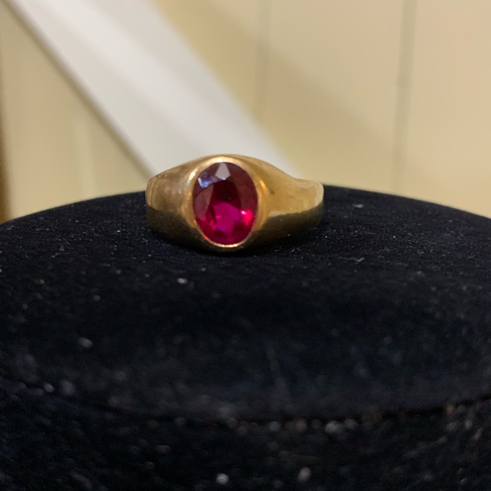 Ruby/Pink Sapphire Ring